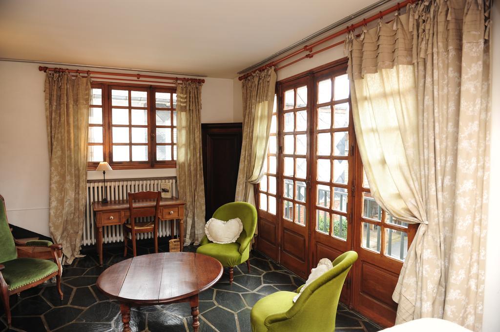 Auberge De L'abbaye Signy-lʼAbbaye Buitenkant foto