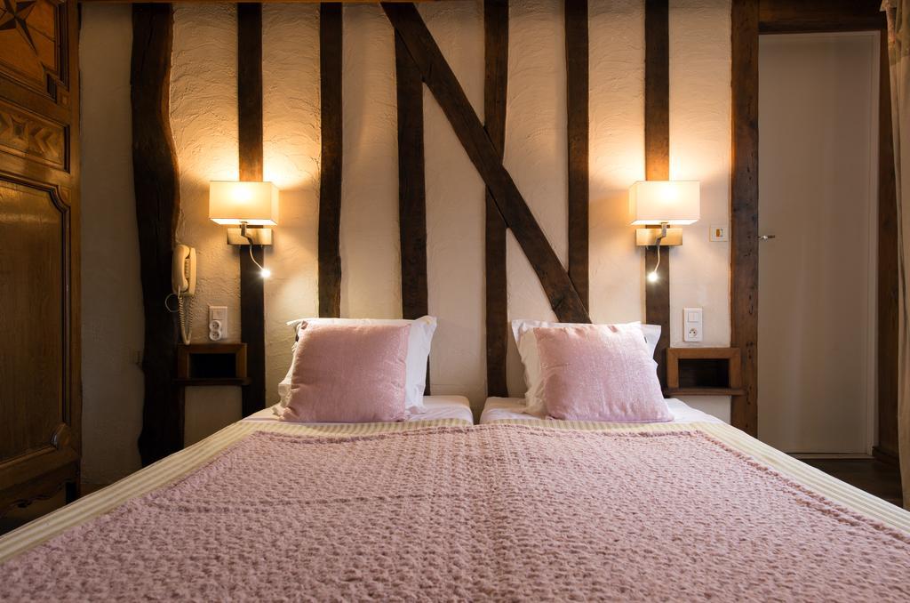 Auberge De L'abbaye Signy-lʼAbbaye Buitenkant foto